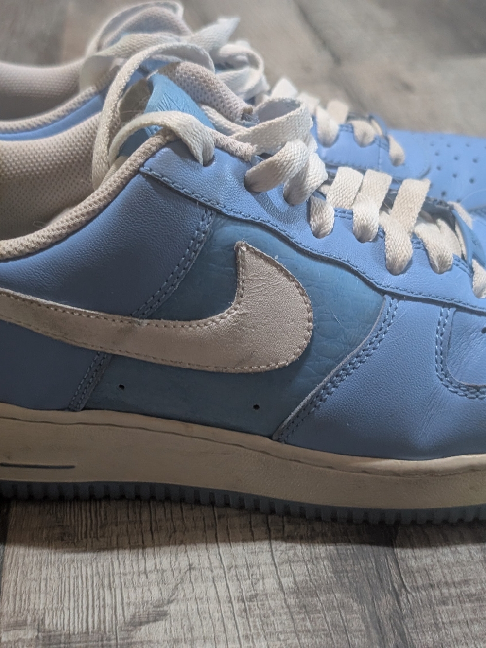 Nike Low Top Sneakers in Light Blue and White